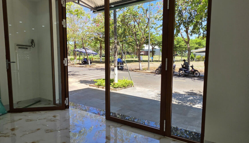 M033 cho thue nha ecocity (2)
