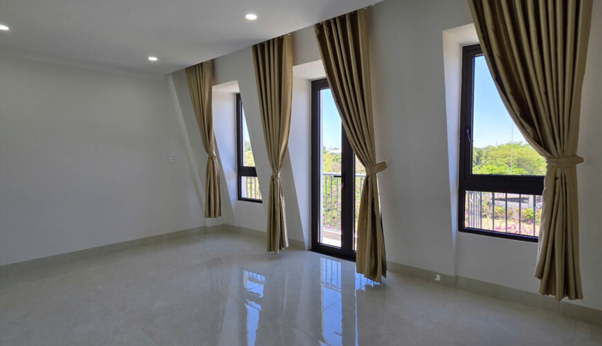 M033 cho thue nha ecocity (6)
