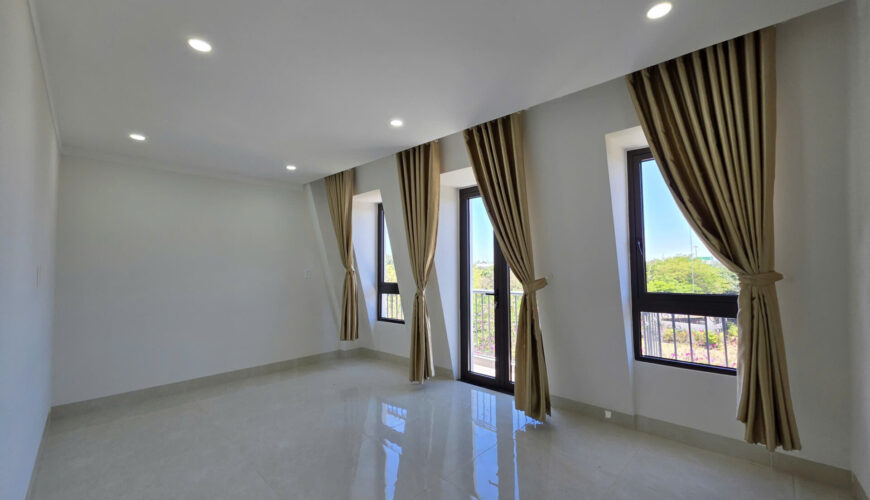 M033 cho thue nha ecocity (8)